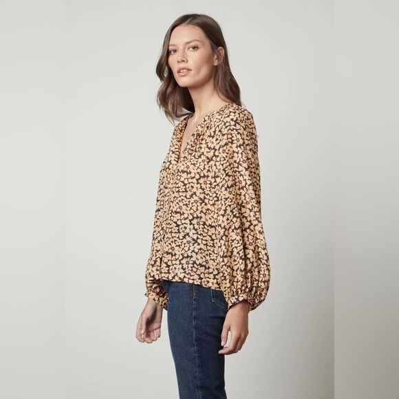 Velvet by Graham  & Spencer Melinda Printed Blouse - Picture 9 of 9